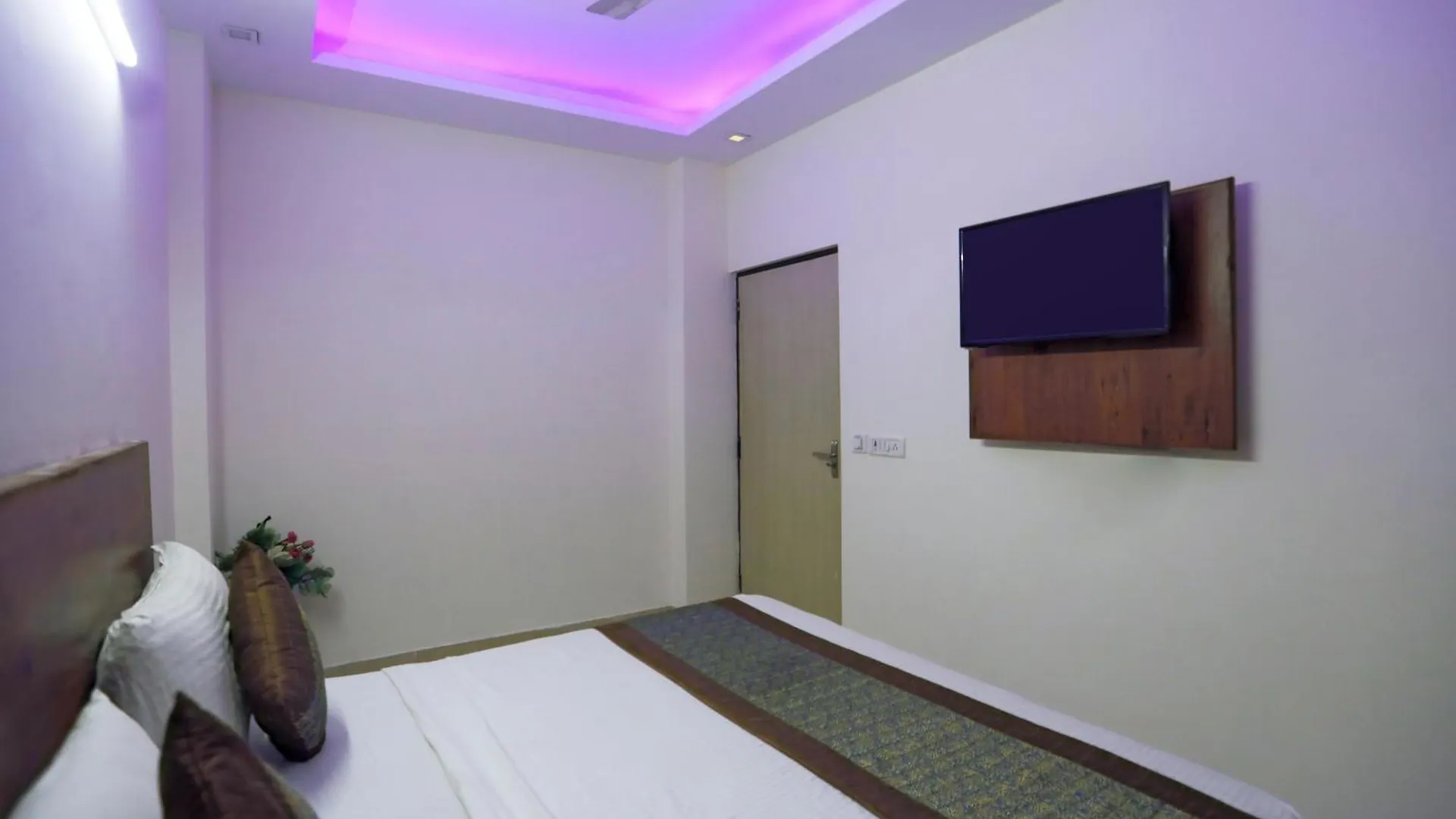 Hotel Moody Moon Stay New Delhi 3*,  India