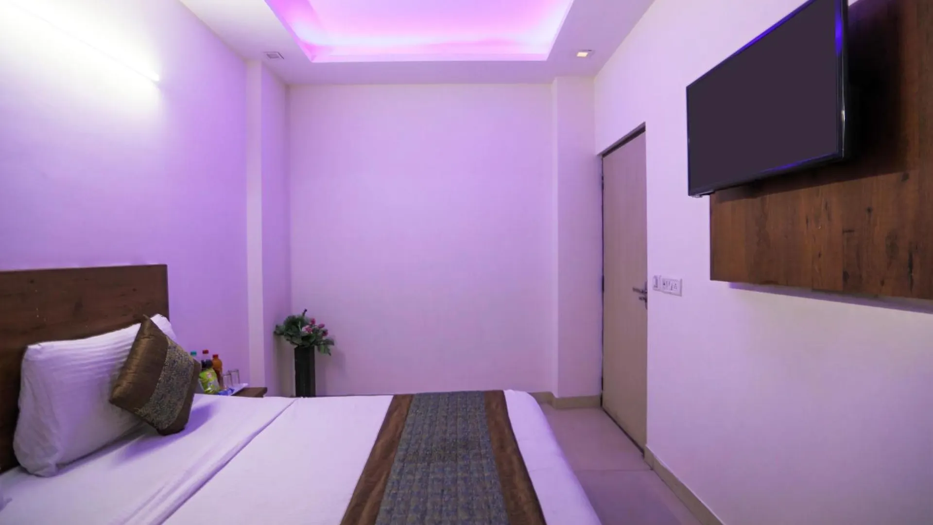 Hotel Moody Moon Stay New Delhi