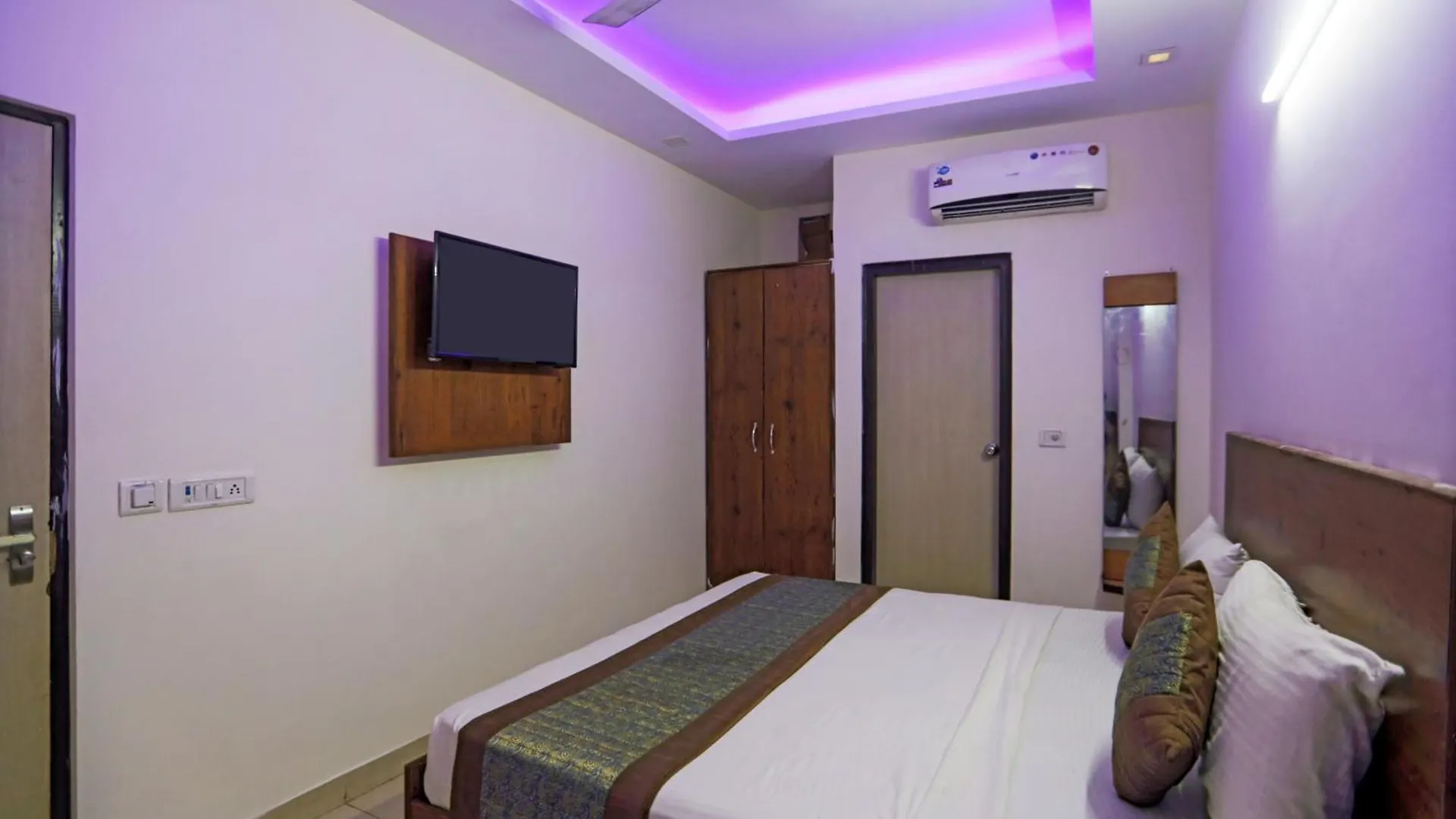 Hotel Moody Moon Stay New Delhi 3*,