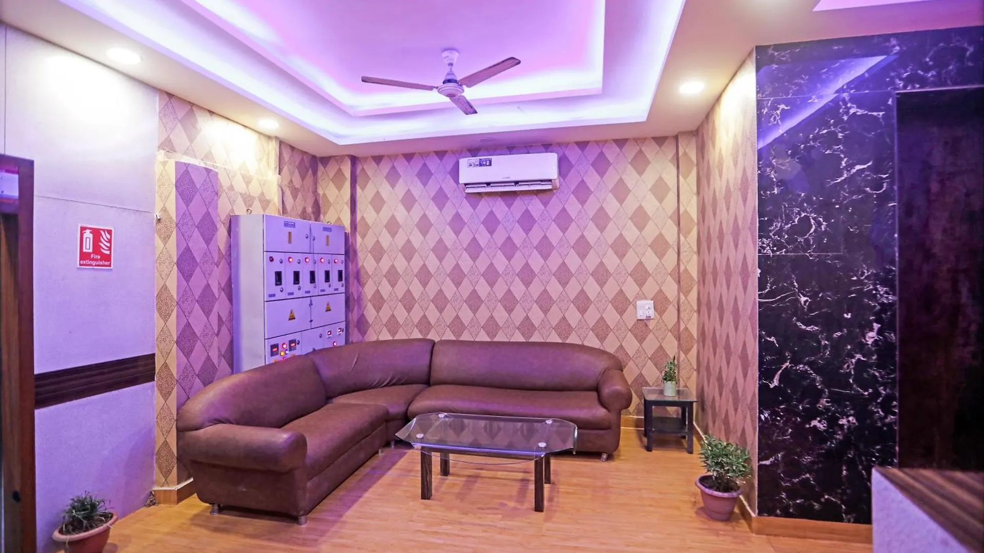 Hotel Moody Moon Stay New Delhi
