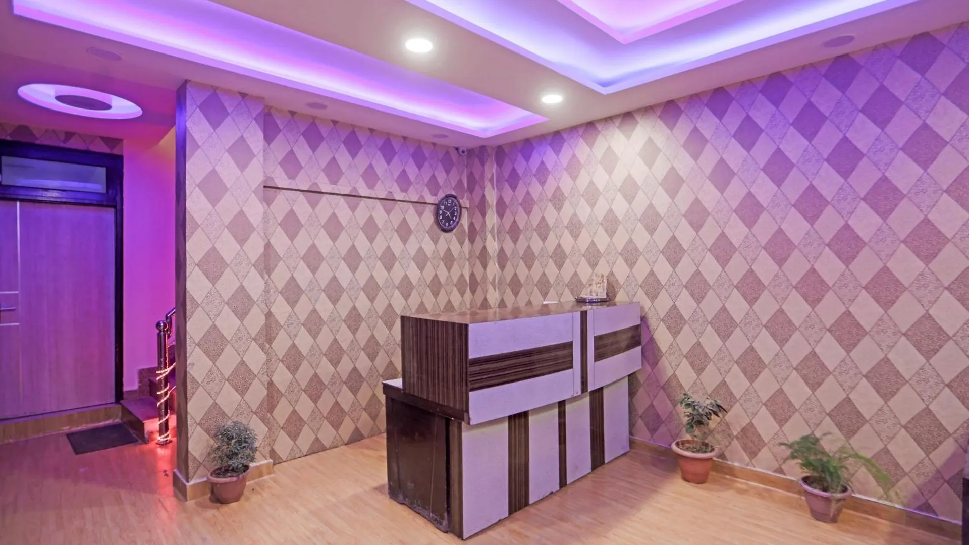 Hotel Moody Moon Stay New Delhi