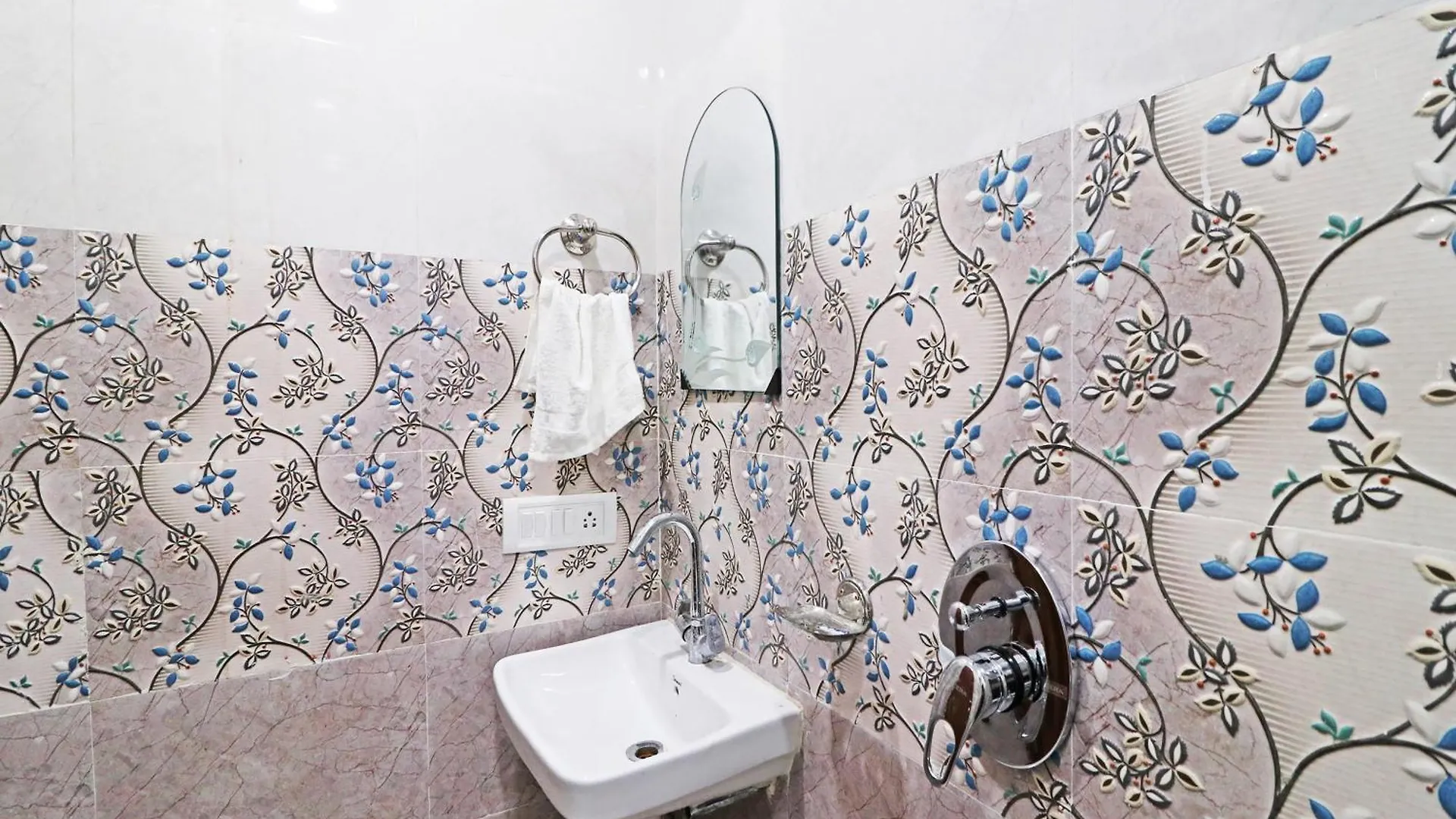 Hotel Moody Moon Stay New Delhi
